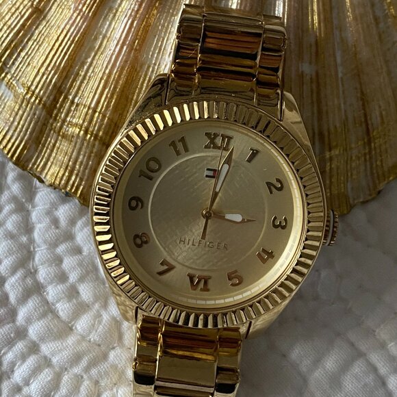 Tommy Hilfiger Ladies-Girls Gold Tone Watch Preowned main image 3